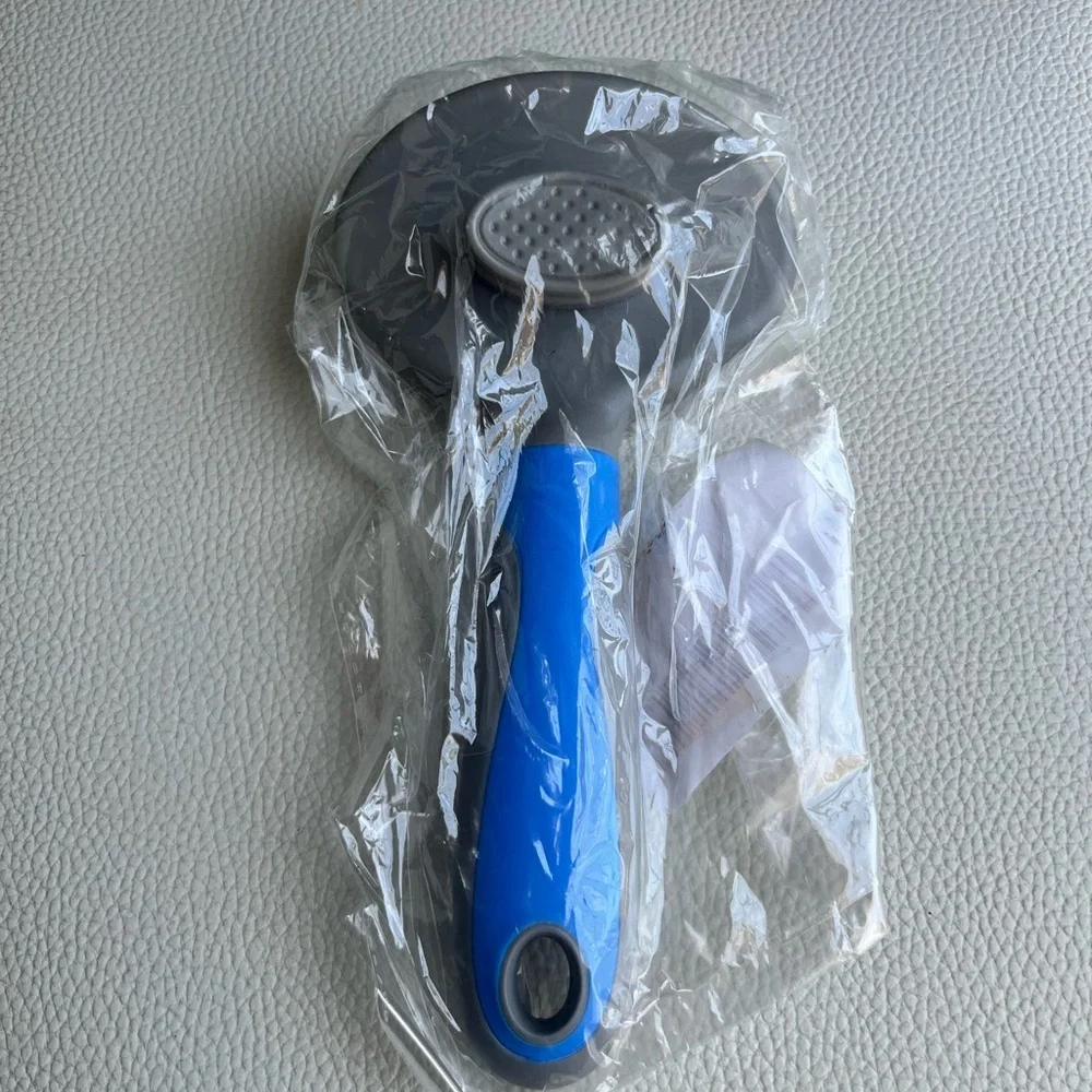 Self-Cleaning Pet Brush - New